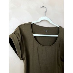 LL Bean Signature tee NWOT
